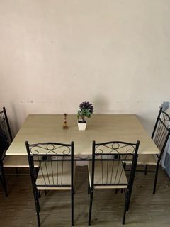 Dining table set for 4