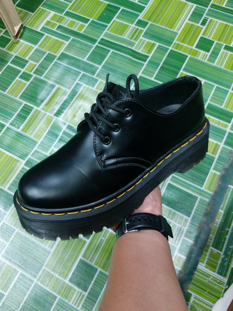 Dr. Martens Platform Casual Dress Shoes 9 US L Women s Fashion