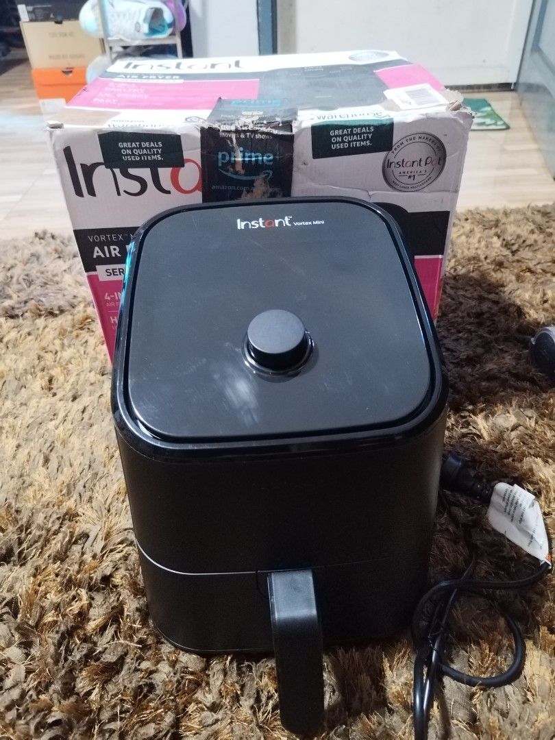 Instant Vortex Mini Air fryer (Black) 2L (Category: Fryers) located in Taytay. Submitted by mikz_1303 (Listing ID 1288025723, Image 2). Description: Instant Vortex Mini Air fryer (Black) 2L Use as display unit Australian Mall pullout with box and manual Php 8000.00 Pm me for more info....