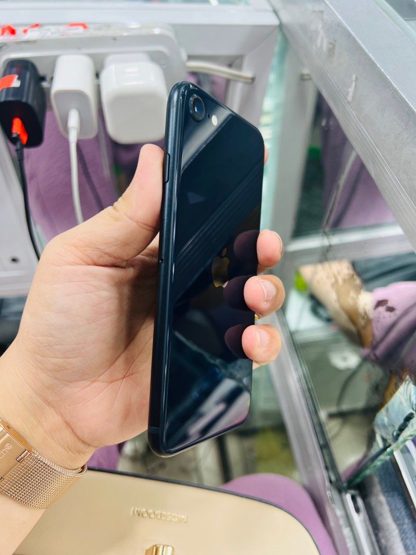 Iphone SE 3rdgen 128gb Smartlocked (Category: iPhone SE Series) located in San Juan City. Submitted by javedsgadgetshop (Listing ID 1288067987, Image 3). Description: OPEN FOR INSTALLMENT VIA CREDIT CARD/GGIVES & SWAP/TRADE-IN! WE BUY AND SELL ( ANYKINDS OF UNIT BINIBILI PO NAMIN)! PTPA : Padelete po f bawal Read ❗️Onhand ‼️ Iphone SE 2022 •128gb •NTC Variant •100% batt health •Smartlocked •95% Smoothness •No hidden issue | No Repaired •100% Auth