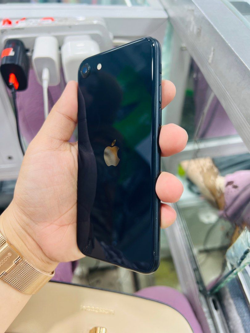Iphone SE 3rdgen 128gb Smartlocked (Category: iPhone SE Series) located in San Juan City. Submitted by javedsgadgetshop (Listing ID 1288067987, Image 2). Description: OPEN FOR INSTALLMENT VIA CREDIT CARD/GGIVES & SWAP/TRADE-IN! WE BUY AND SELL ( ANYKINDS OF UNIT BINIBILI PO NAMIN)! PTPA : Padelete po f bawal Read ❗️Onhand ‼️ Iphone SE 2022 •128gb •NTC Variant •100% batt health •Smartlocked •95% Smoothness •No hidden issue | No Repaired •100% Auth