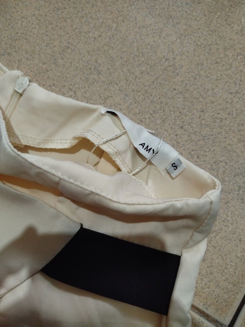 KOREAN SKORT / SKIRT / SHORTS (Category: Skirts) located in Valenzuela. Submitted by brandead_ (Listing ID 1288009480, Image 2). Description: ganda super maluwag lang sakin!! 26-27 kasya to never been used!!.