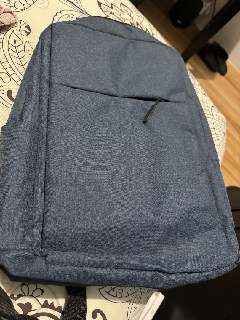 Laptop Bags (13”-15” inches laptops) (Category: Laptop Bags & Sleeves) located in Cavite. Submitted by jaybee28 (Listing ID 1288045210, Image 1). Description: Laptop bags Blue: 450 Gray: 300 Both: 600.