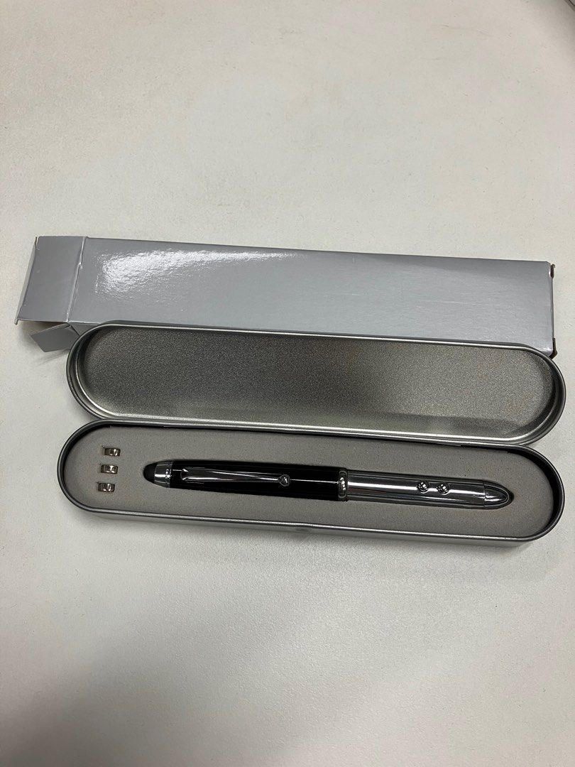 Laser pointer (Category: Stationery & School Supplies) located in Singapore. Submitted by nhgneoh02277 (Listing ID 1287991555, Image 1). Description: Brand new and never use. Got it as gift. Sell to clear for space. .