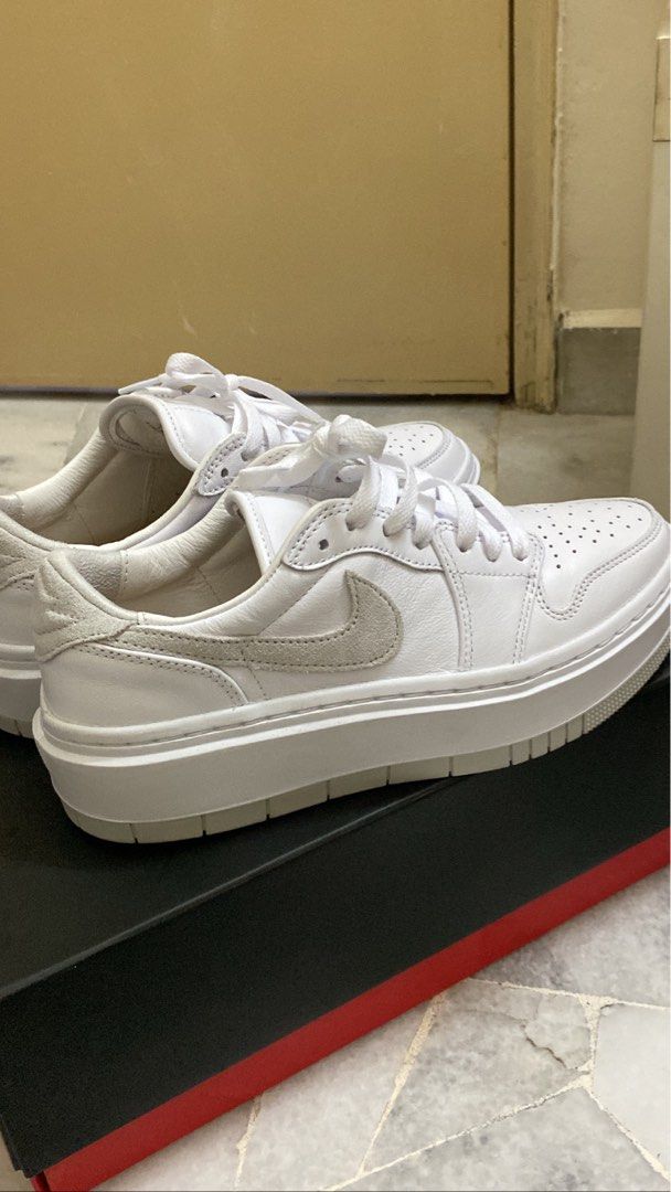 Jordan 1 retro low deals lifted white women's shoe