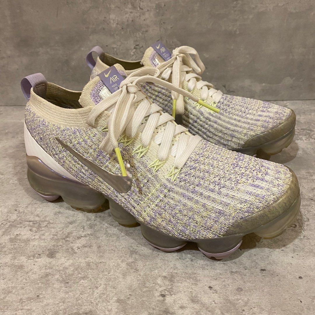Nike vapormax size 3 top
