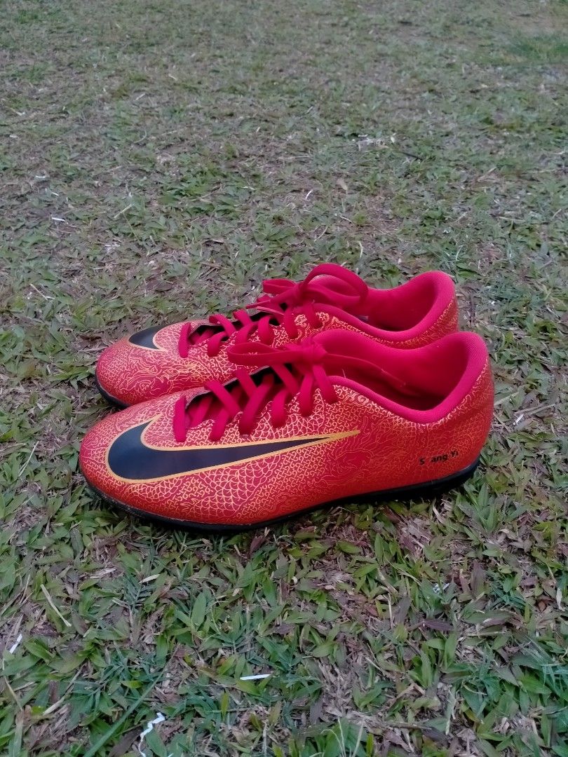 Mercurial vapor discount xii academy cr7