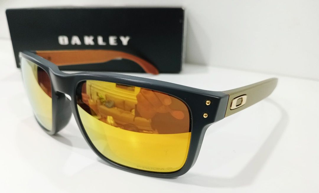 Oakley holbrook gold polarized discount