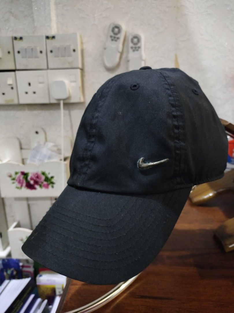metal swoosh
