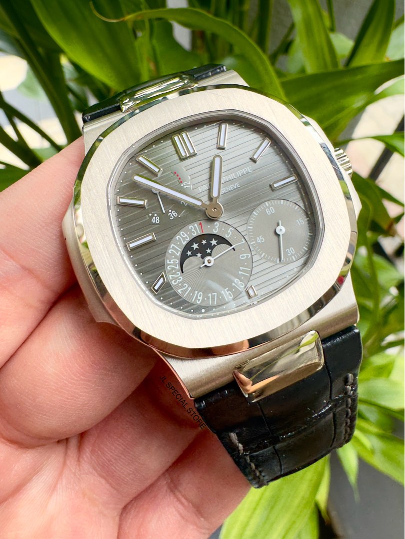 5711 discount white gold