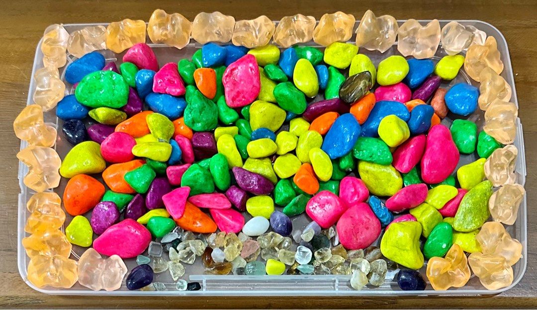 Pebbles, Colour stones, small Crystal, Women's Fashion, Jewelry - Main Image
