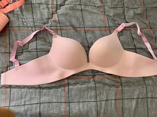 BH Beha Bra Jacey 2 Seamless Tanpa Kawat Push Up Mirip Aiko Ukuran S - 34A,  Fesyen Wanita, Pakaian Wanita, Lainnya di Carousell