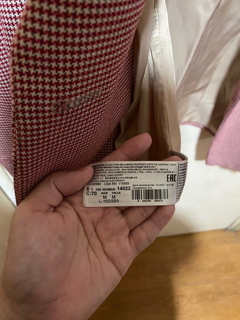 Red Mango Coat (Category: Coats, Jackets and Outerwear) located in Quezon City. Submitted by _junooo (Listing ID 1287916208, Image 3). Description: Rfs - decluttering.