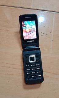 Samsung GT-C3520 Basic Flip Keypad Phone