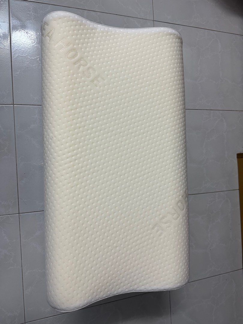 Seahorse new arrivals contour pillow