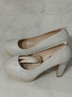 Glitter footwear 2025