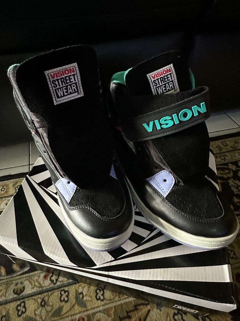 Vision street wear dv8 store