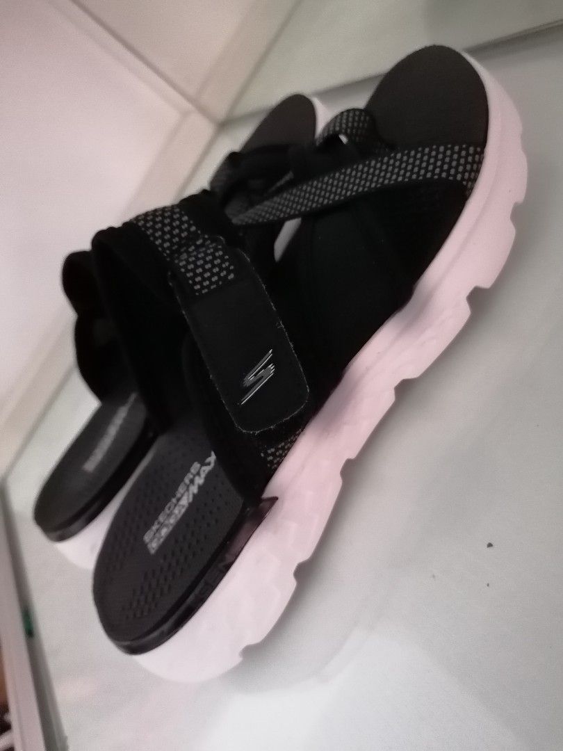 Skechers yoga max shop