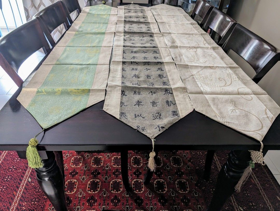 Table Runner (Category: Table Linen & Textiles) located in Singapore. Submitted by oat25 (Listing ID 1288014034, Image 2). Description: New. Suitable for 6 or 8 seat dining table. left: 178cm middle: 188cm right: 196cm.