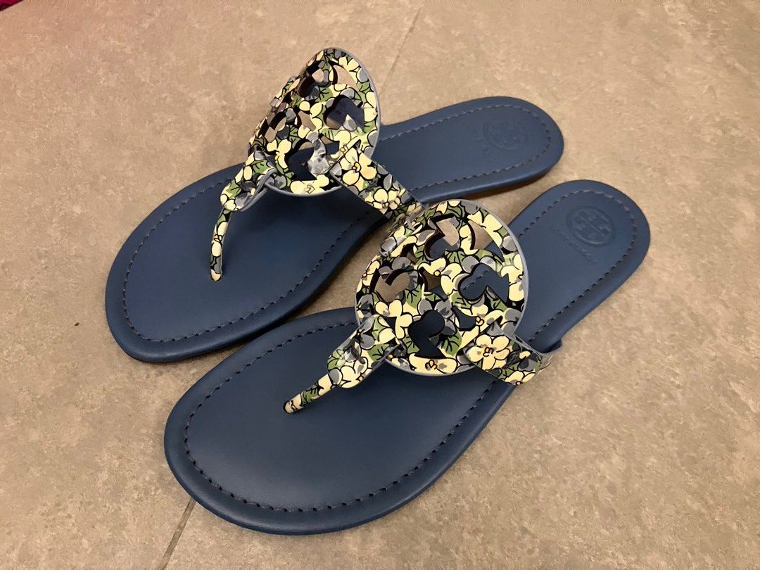 Tory burch printed discount patent leather sandals
