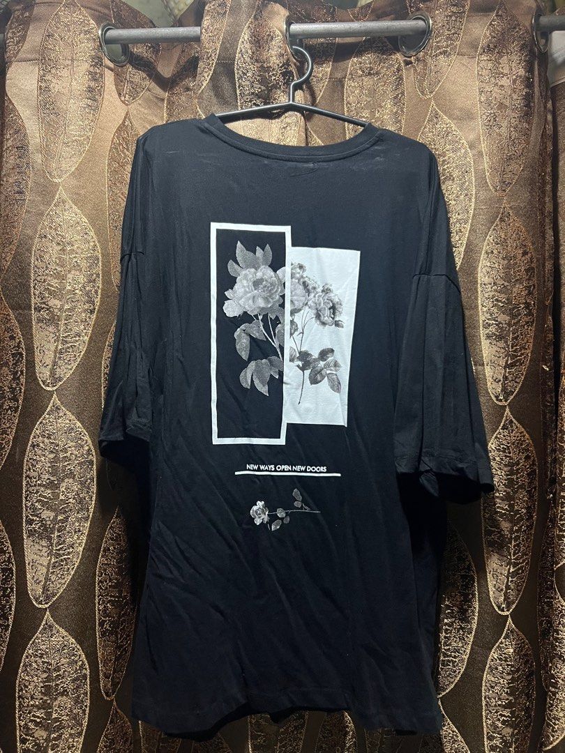 Trendyol Black Shirt with Back Print (Category: Tshirts & Polo Shirts ) located in Mandaluyong City. Submitted by eldrin (Listing ID 1287936295, Image 2). Description: Width 24” Length 29.5” Oversized fit Via courier/delivery only.