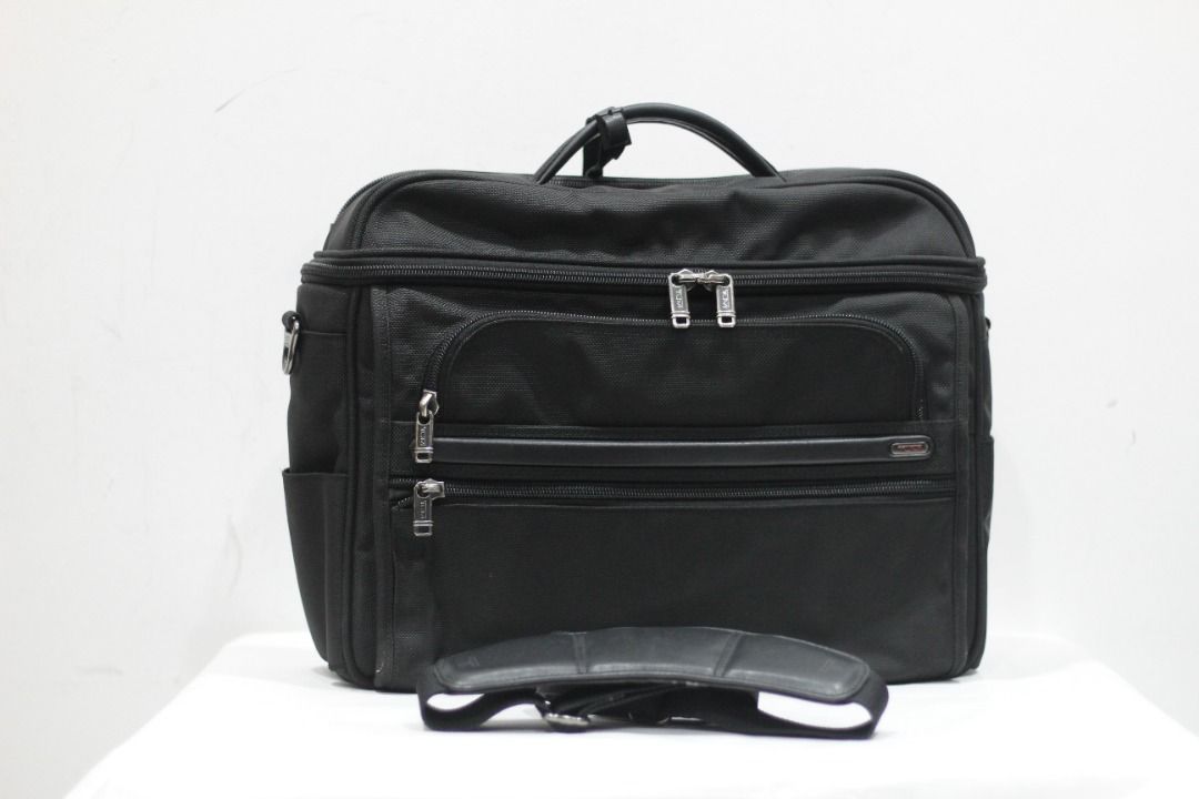 Tumi Laptop Bag 26176D4 Gen 4.0 15 laptop brief case 13 laptop briefcase laptop bag Computers Tech Parts Accessories Laptop Bags Sleeves on Carousell