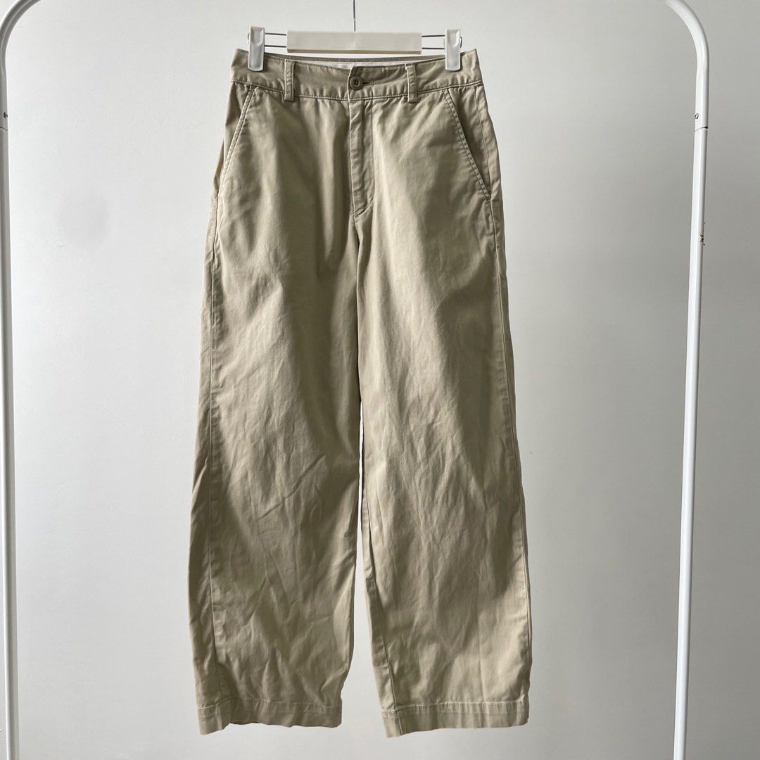 Uniqlo Highwaist Chino Wide Straight Pants, Women's Fashion, Bottoms, Other  Bottoms on Carousell
