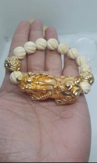 (Category: ) located in . Submitted by clovergold888 (Listing ID 1288050317, Image 1). Description: .