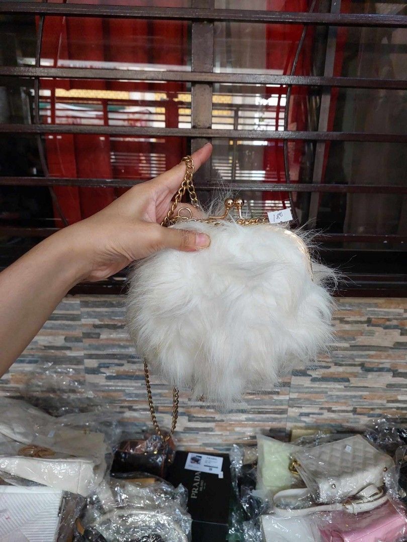 White fur clutch best sale bag