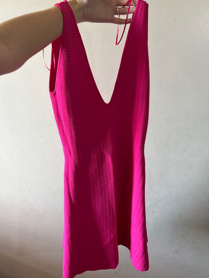 Zara Pink Knit Dress (Category: Dresses) located in Mandaluyong City. Submitted by khyul (Listing ID 1287953375, Image 1). Description: .