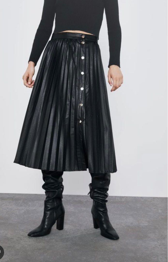 Black leather sales pleated skirt zara