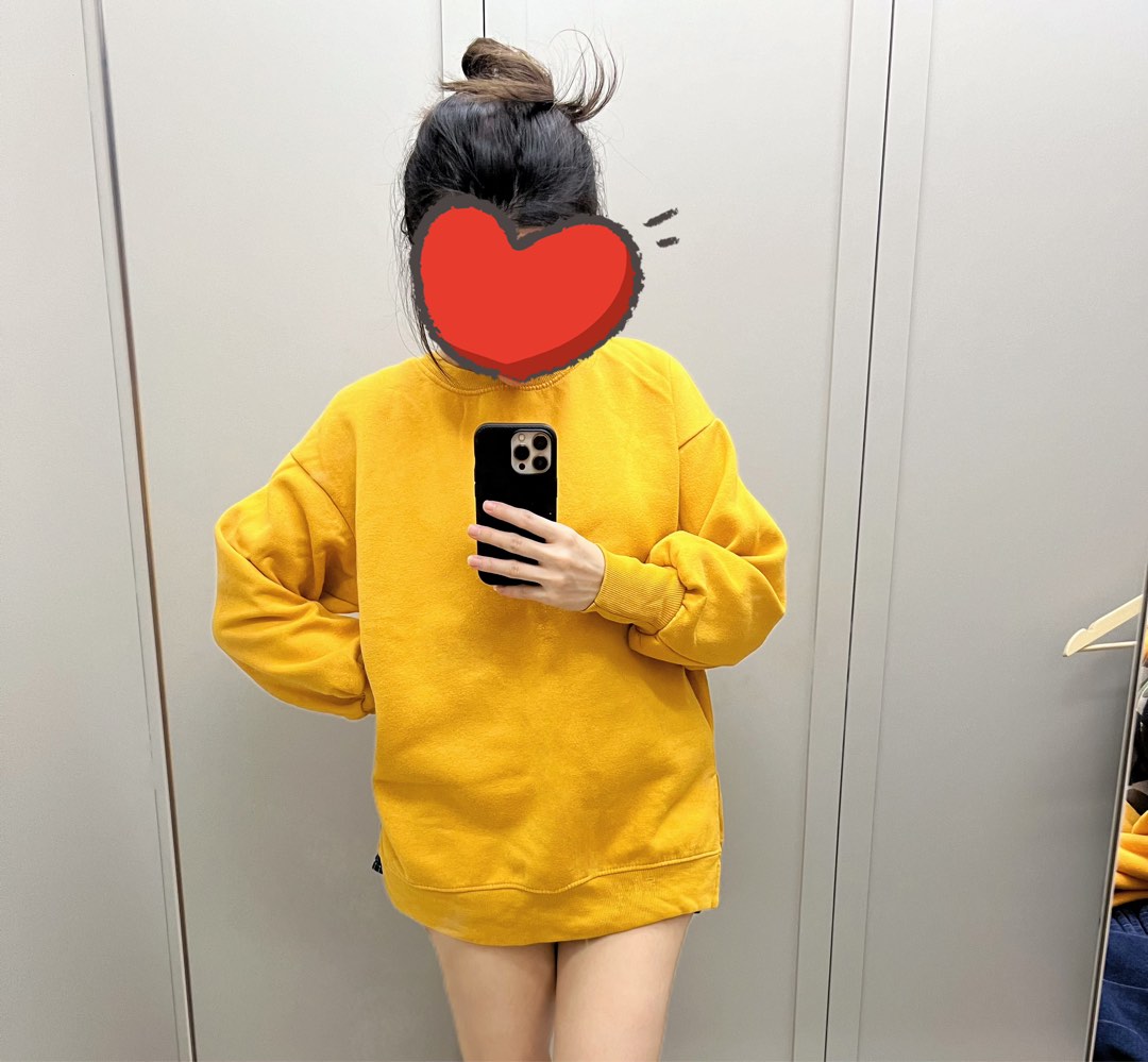 Girl in oversized sweatshirt hotsell