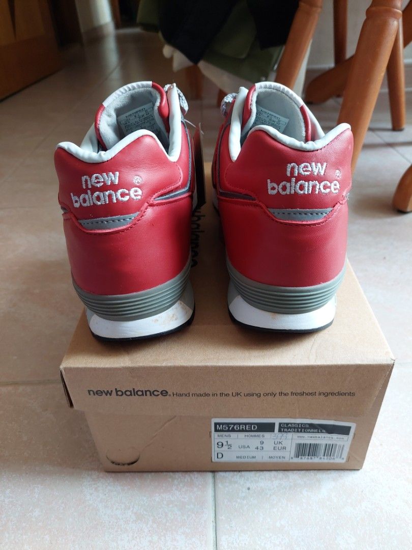 New hotsell balance m576red