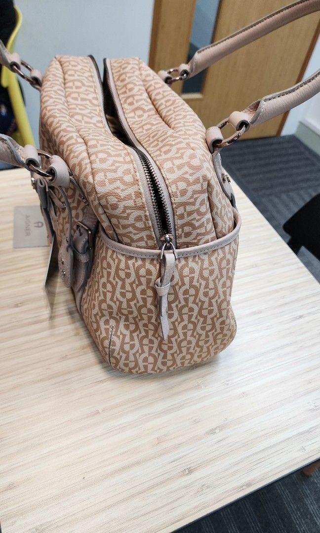 Aigner hotsell vintage bag