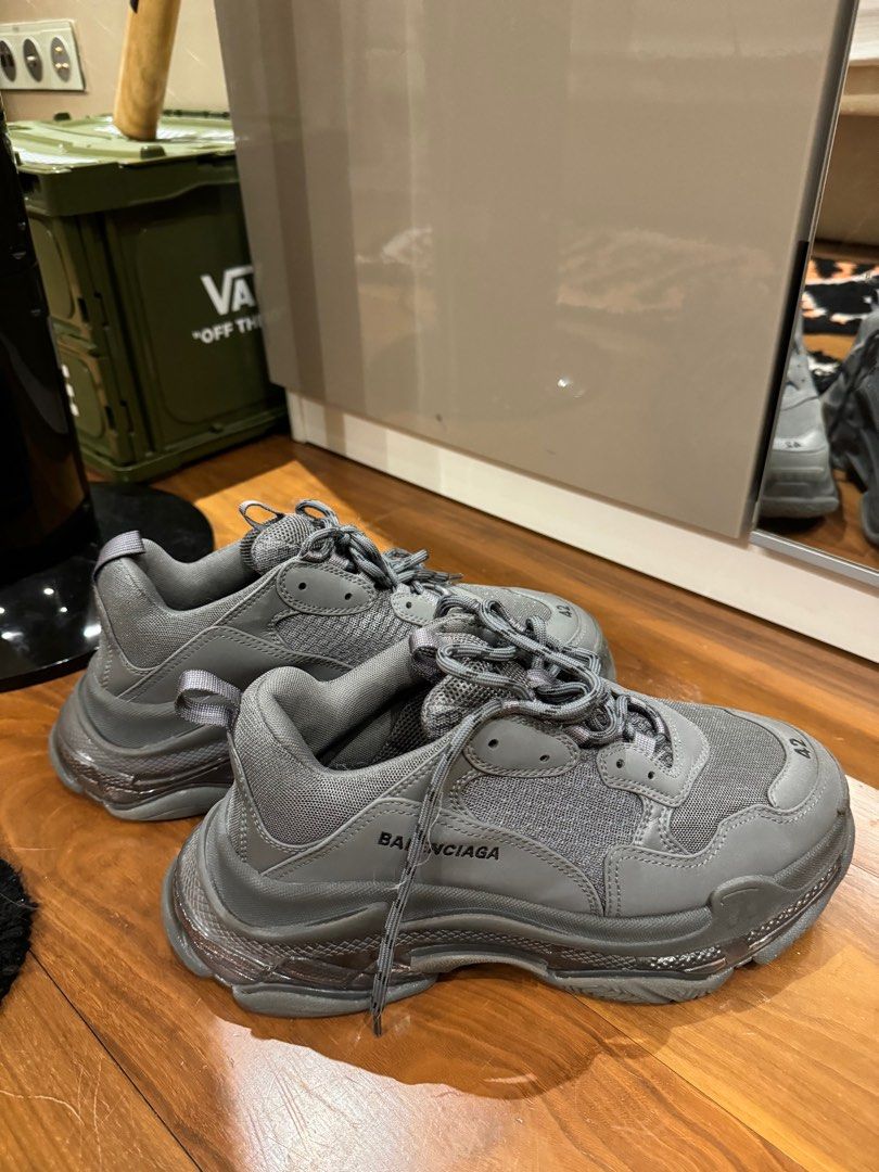 Mens deals grey balenciaga