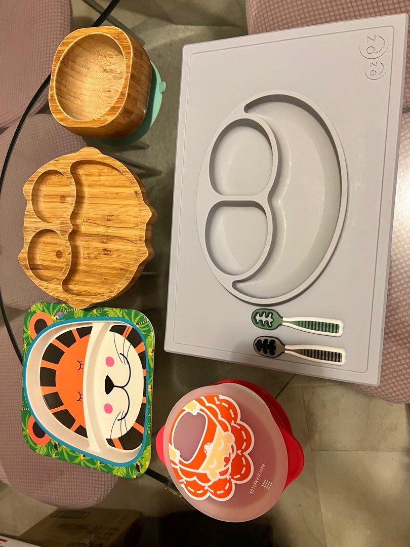 BLW Essentials (Category: Weaning & Toddler Feeding) located in Singapore. Submitted by diche2880 (Listing ID 1283912633, Image 2). Description: BLW Essentials! All for $30 only Includes: EZPZ Happy Mat (seldom used) Eco Rascals bamboo Owl plate with divider (lightly used) Eco Rascals bamboo bowl (well used) Marcus&Marcus suction bowl with cover 2 NumNum beginner spoons All are well kept and cleaned. Self-collect or arrange your own courier 65924