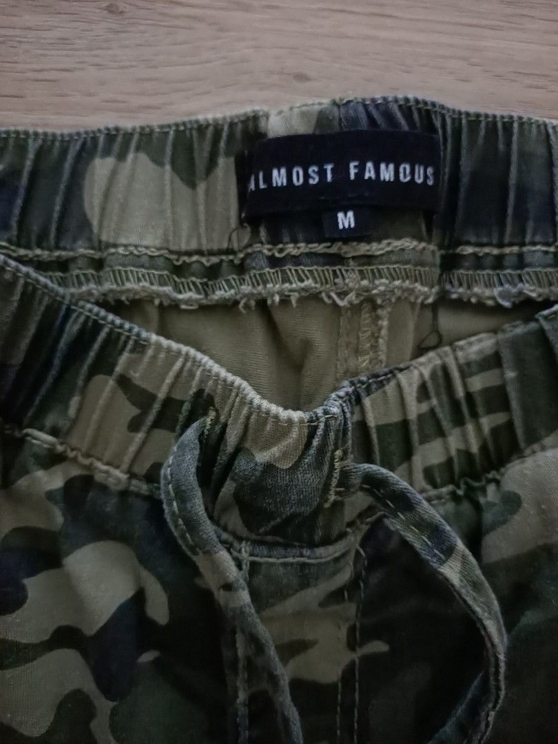 Almost famous deals camo joggers