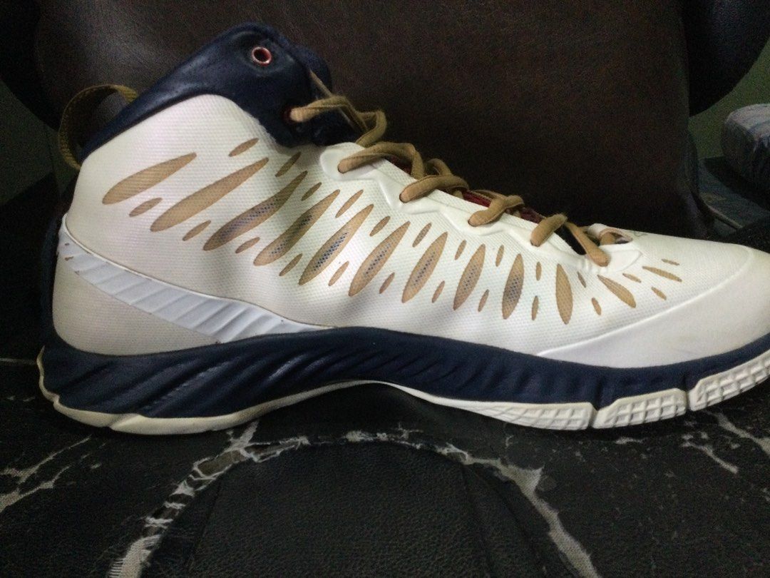 Carmelo online basketball shoes