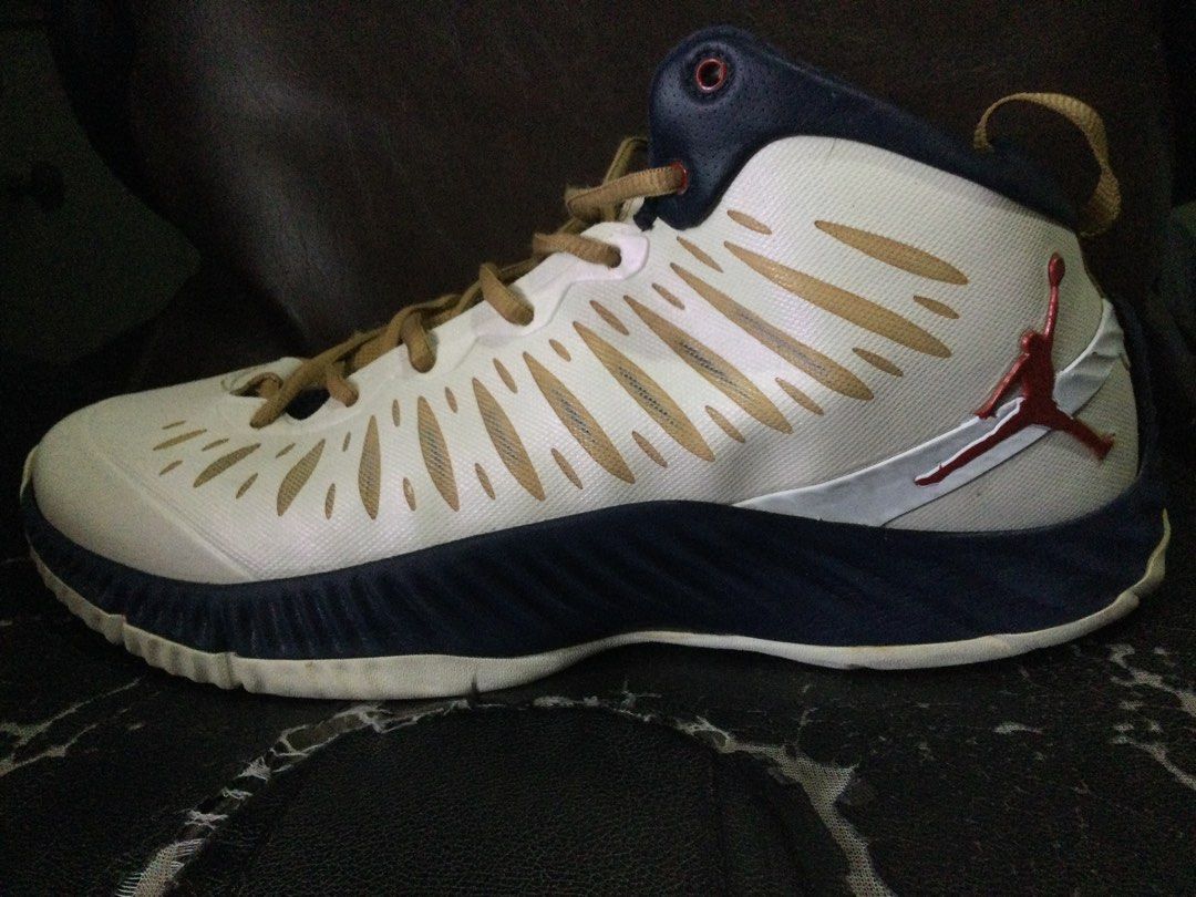 Carmelo basketball shoes sales