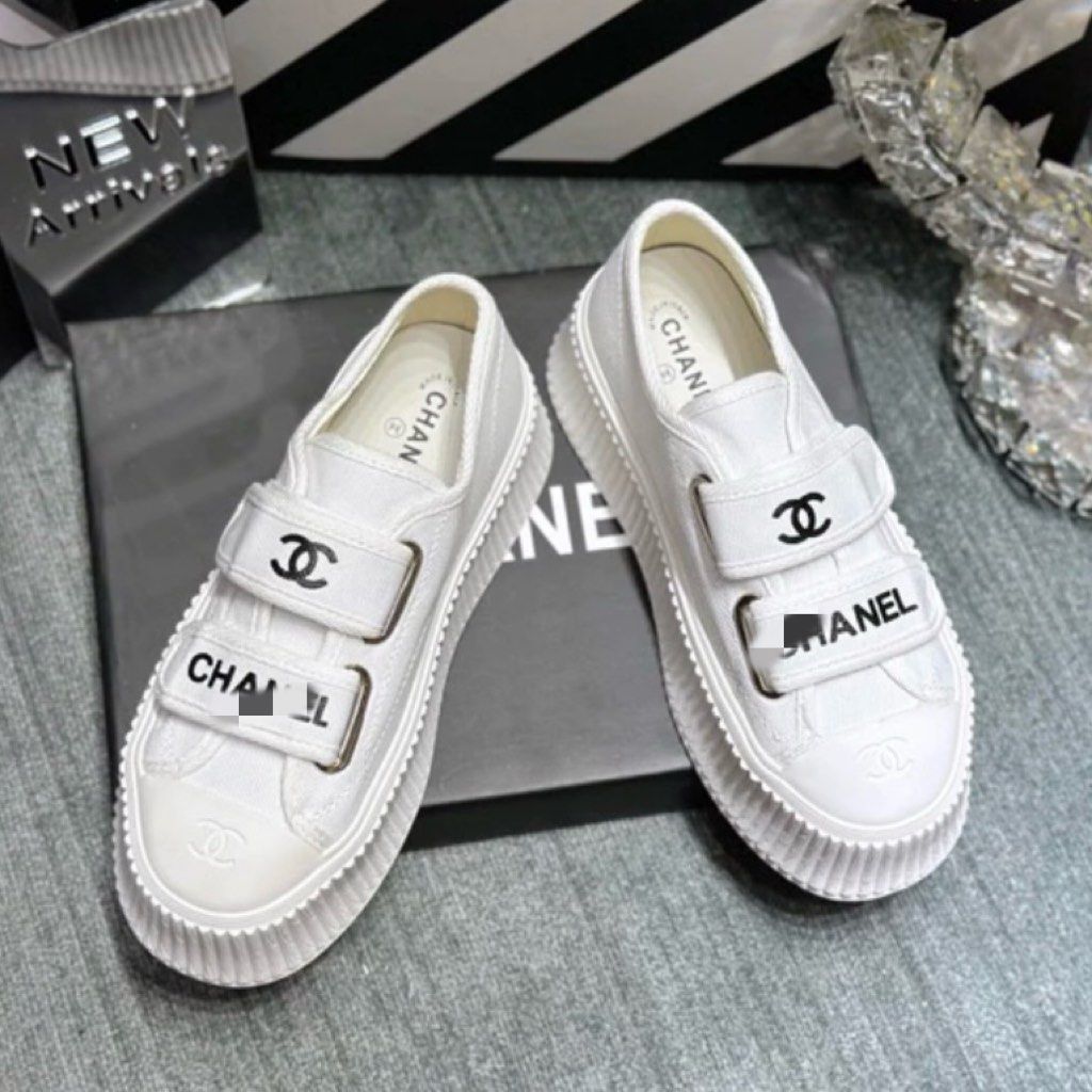 Chunky platform white sneakers top
