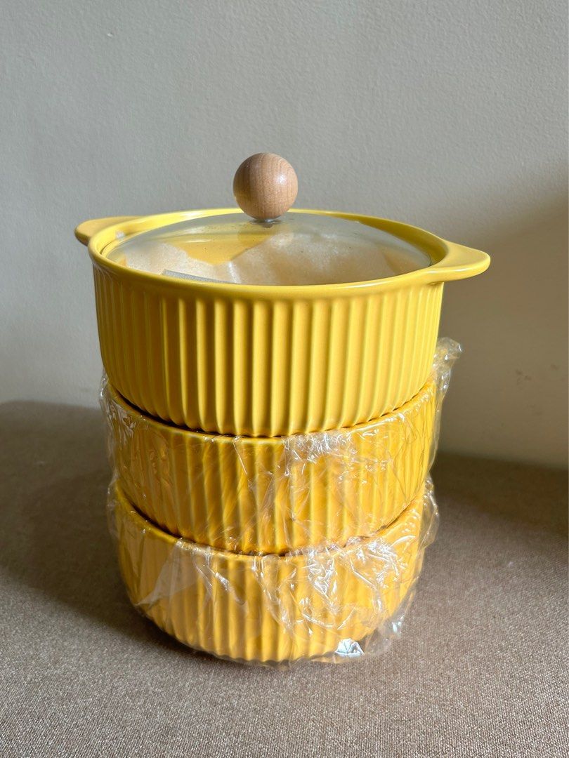Clay Pot Dinnerware (Take 3) (Category: Cookware & Accessories) located in Bacoor. Submitted by _ibyangf (Listing ID 1283725515, Image 1). Description: Take 3 Dinnerware Perfect 1 with cover, 2 no cover MOP: Gcash/Paymaya shipping c/o buyer #2024Declutter #2024Decluttering.