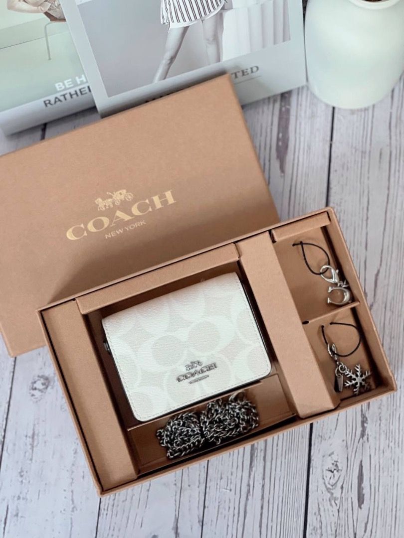 Coach Limited Edition Wallet on Chain
