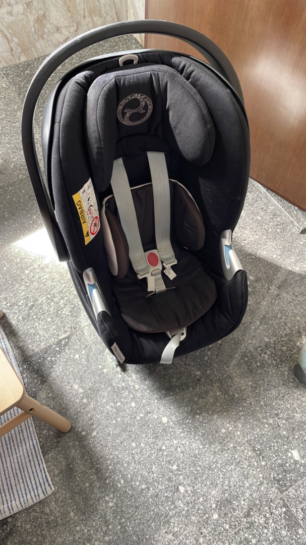 Cybex Aton Q cosy isofix base Babies Kids Going Out Car