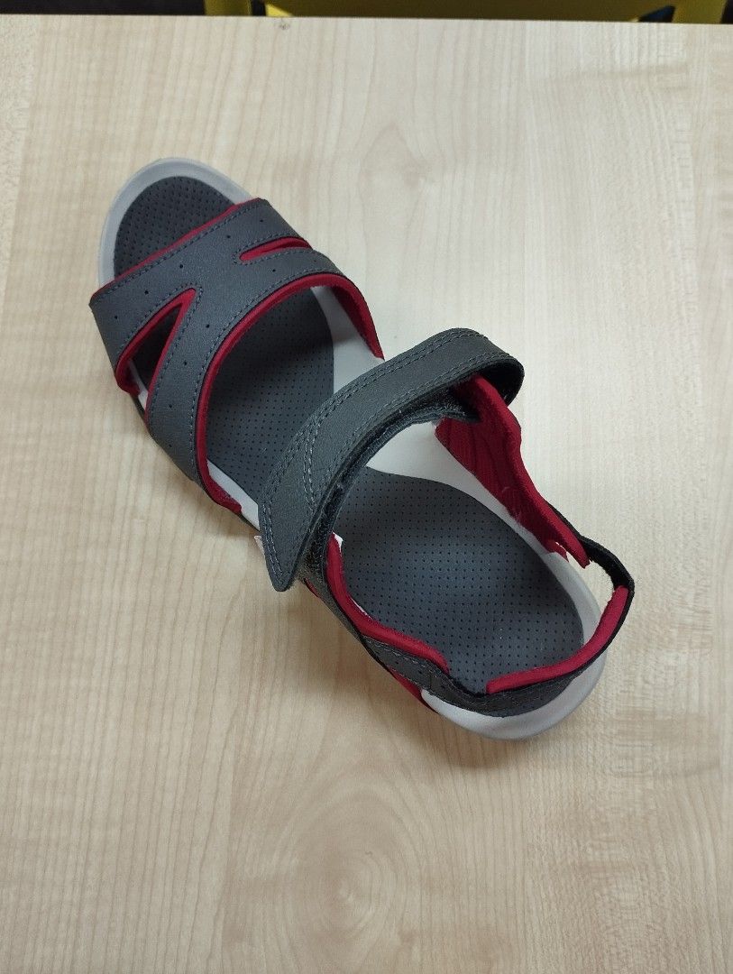 Quechua hotsell women's sandals
