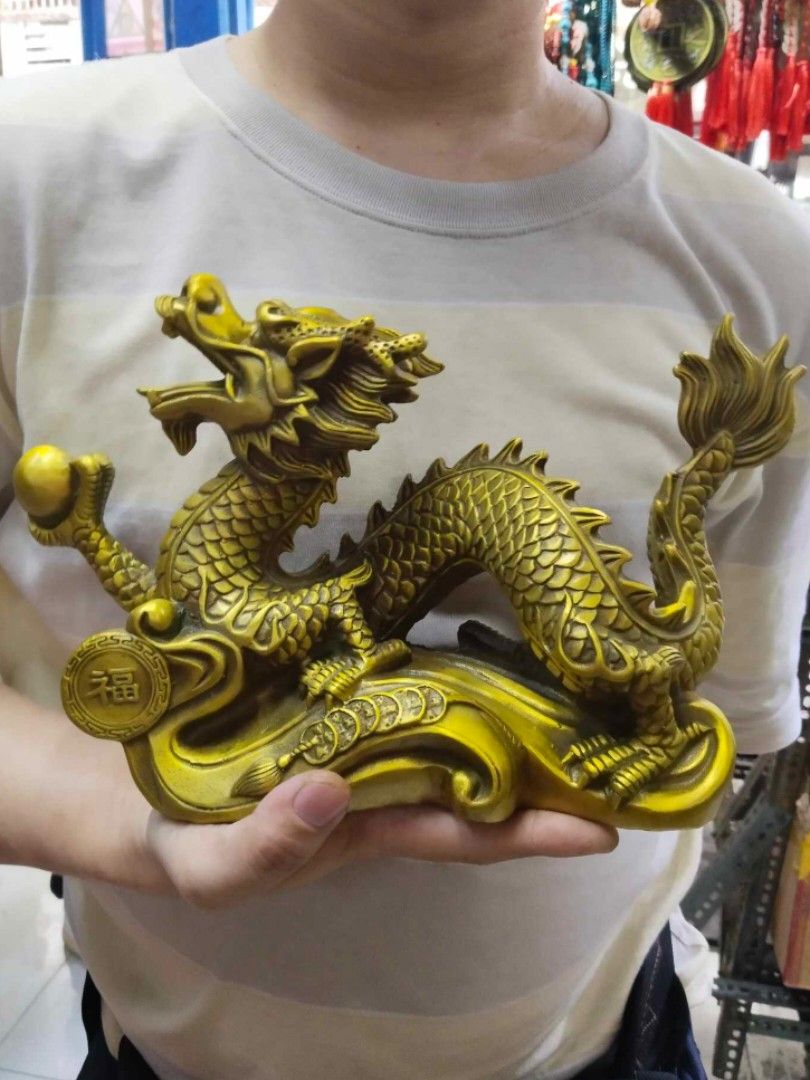 DMVs - Lucky Golden Dragon Statue (Category: Figurines & Statues) located in Manila. Submitted by vintage_styles_co (Listing ID 1283793168, Image 1). Description: .