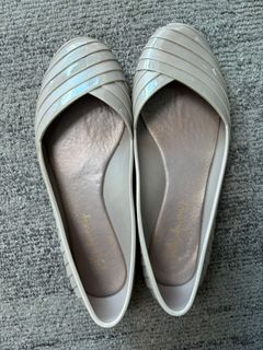 (Category: ) located in . Submitted by preloved_by_memey (Listing ID 1283698153, Image 1). Description: .