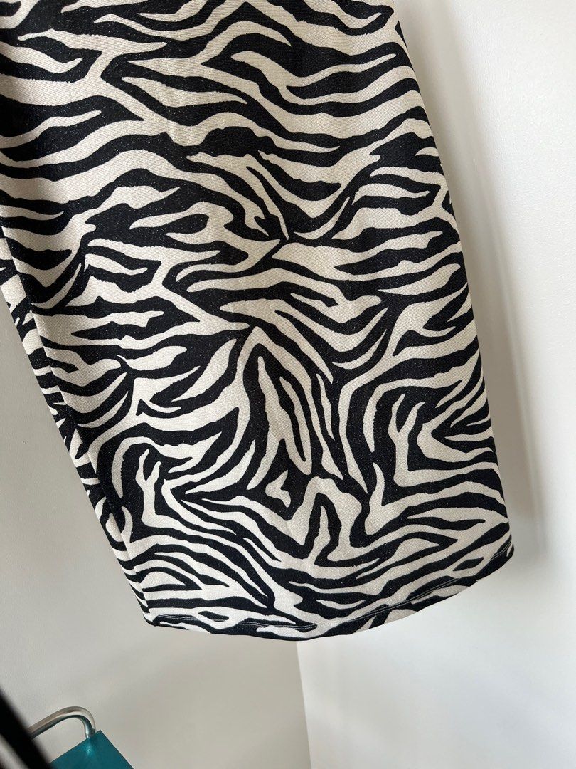 H and m zebra skirt online
