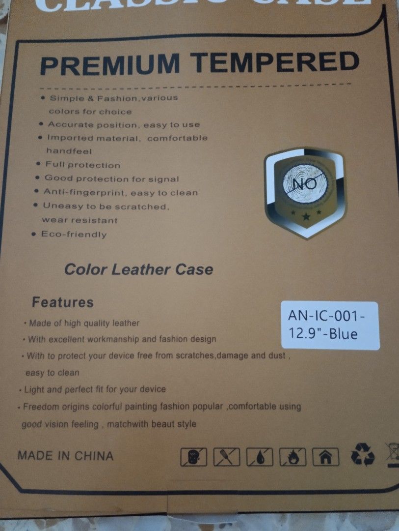 iPad case (Category: Cases & Sleeves) located in Singapore. Submitted by JHXIONG (Listing ID 1283708167, Image 3). Description: iPad case. Item as per picture. Unused. Packaging dented. rfs: Bought a wrong case..
