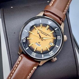 (Category: ) located in . Submitted by notorious_watches (Listing ID 1283802285, Image 1). Description: .