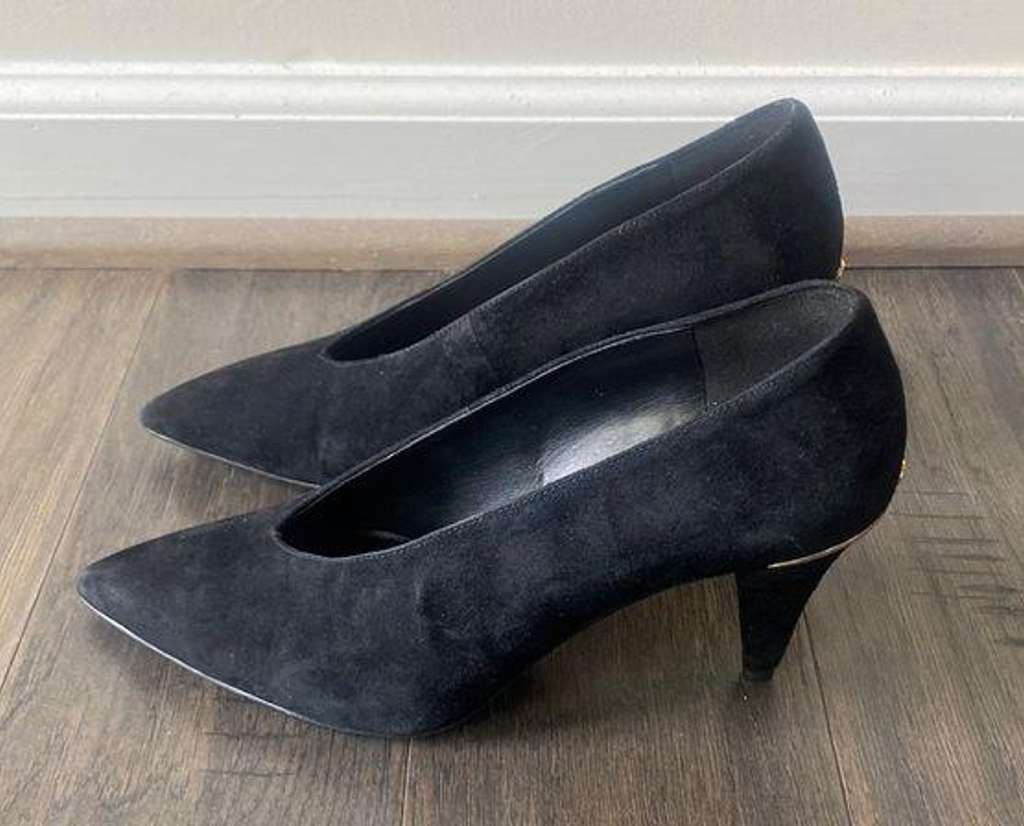 Michael kors clearance black suede pumps